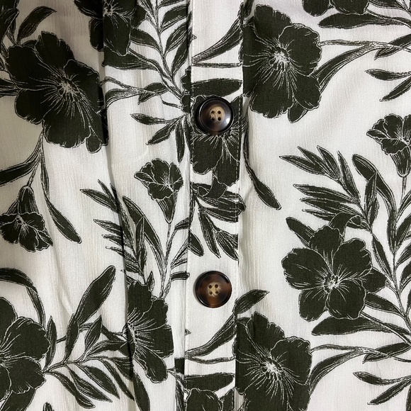 Apt. 9 Skirt, Women's size L, button front, fully lined, New with tags - Picture 3 of 14